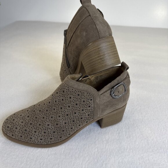 Sonoma Women’s Brown Vitalize Booties Size 7 with Diamond Pattern - Picture 5 of 9